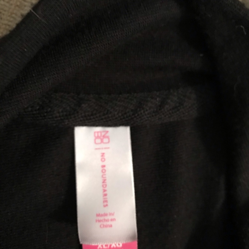 Pullover - Picture 4 of 4